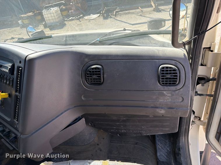 image for item FP3125 2017 Freightliner 114SD Dump truck