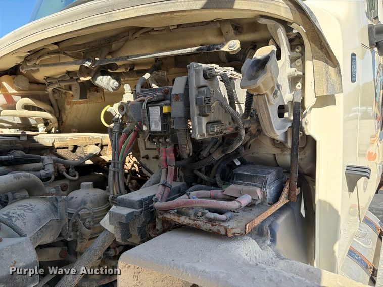 image for item FP3125 2017 Freightliner 114SD Dump truck