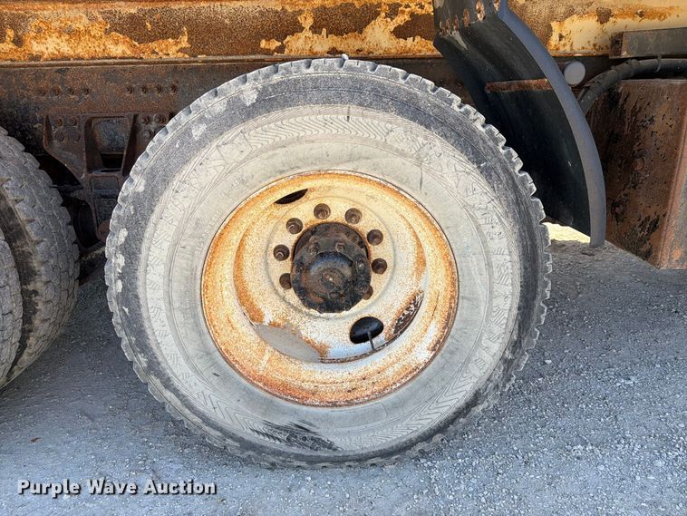 image for item FP3125 2017 Freightliner 114SD Dump truck