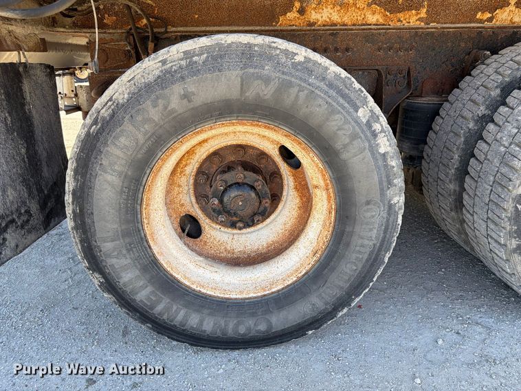 image for item FP3125 2017 Freightliner 114SD Dump truck