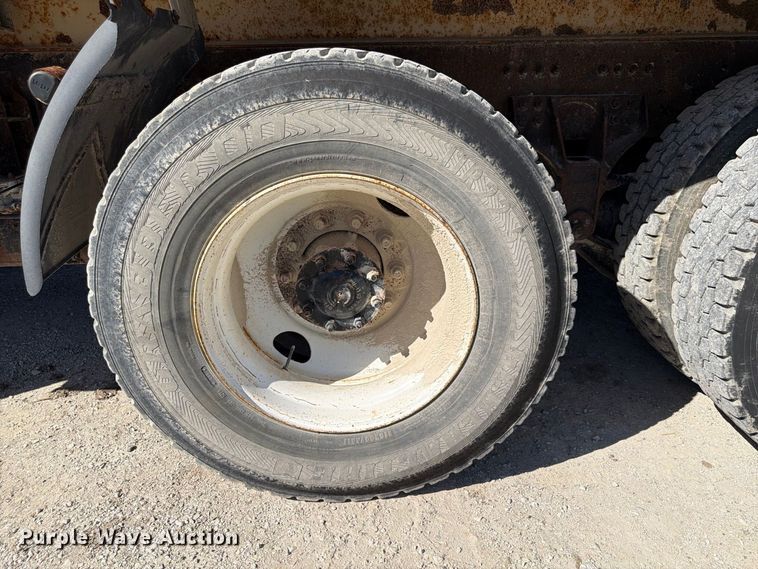 image for item FP3125 2017 Freightliner 114SD Dump truck