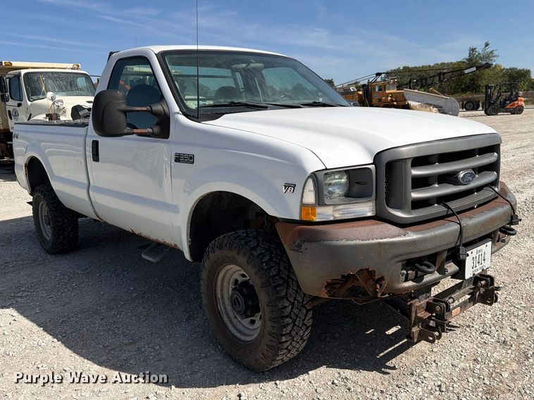 image for item FP3129 2002 Ford F350 Super Duty pickup truck