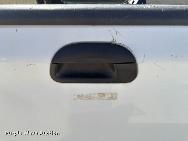 image for item FP3129 2002 Ford F350 Super Duty pickup truck