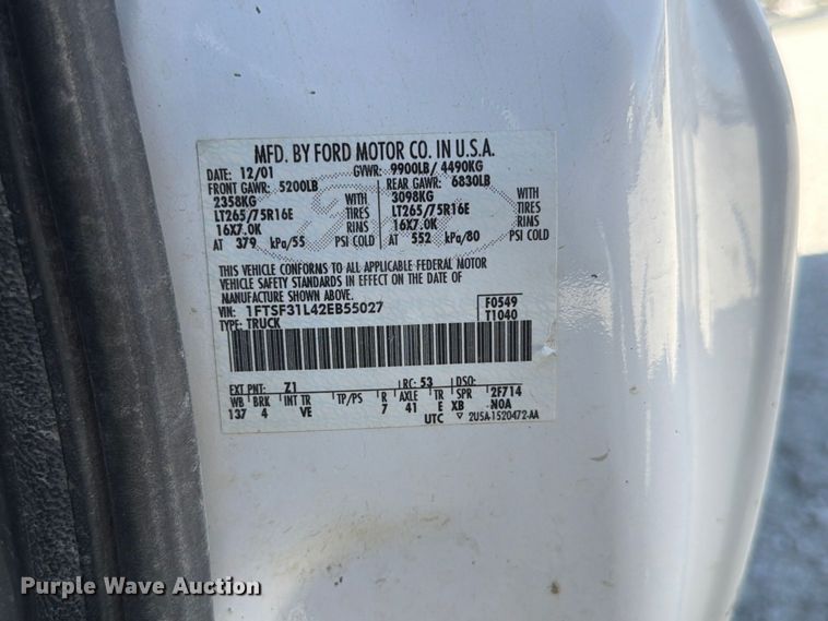 image for item FP3129 2002 Ford F350 Super Duty pickup truck