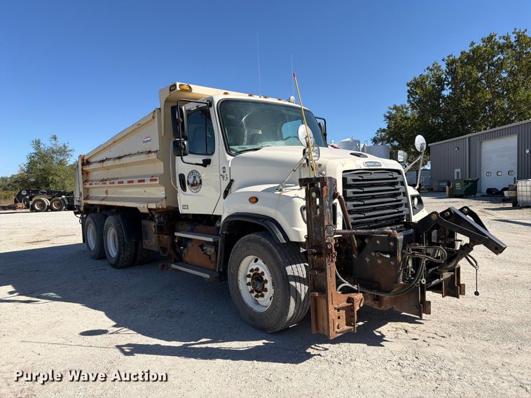 image for item FP3130 2017 Freightliner 114SD Dump truck