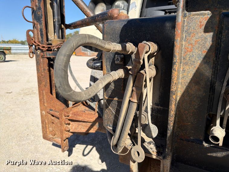 image for item FP3130 2017 Freightliner 114SD Dump truck
