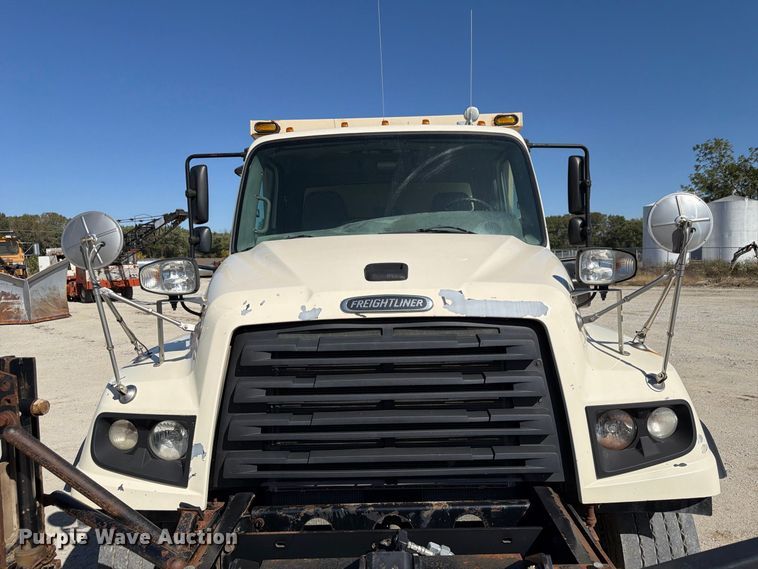 image for item FP3130 2017 Freightliner 114SD Dump truck