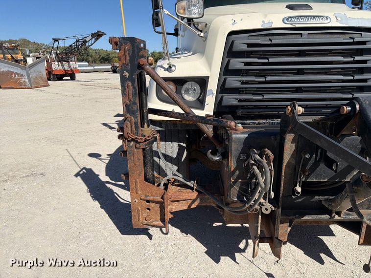 image for item FP3130 2017 Freightliner 114SD Dump truck
