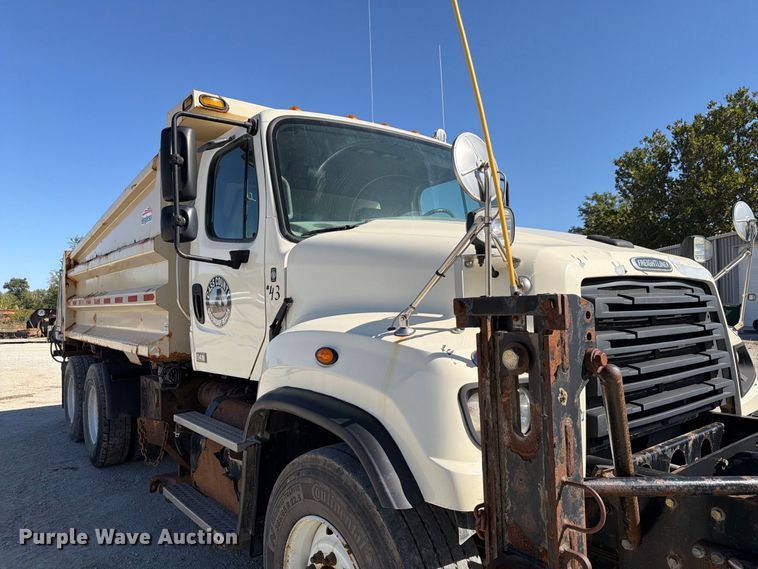 image for item FP3130 2017 Freightliner 114SD Dump truck