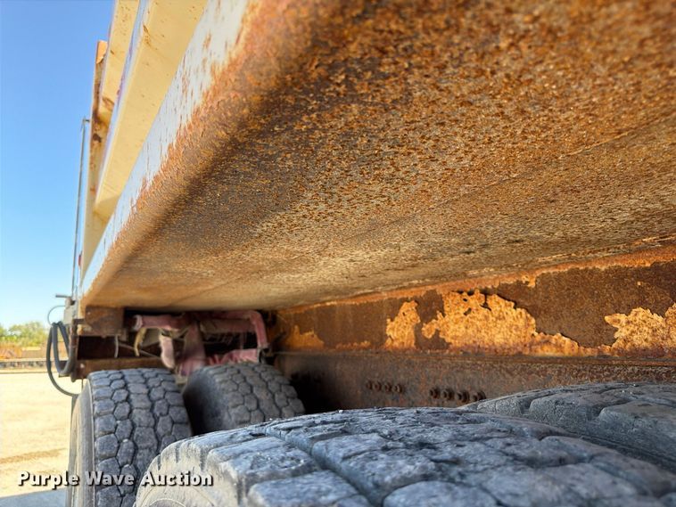 image for item FP3130 2017 Freightliner 114SD Dump truck