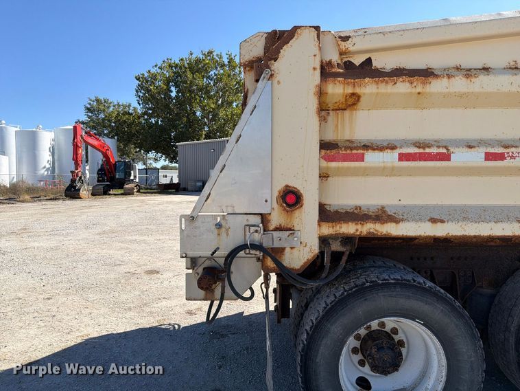 image for item FP3130 2017 Freightliner 114SD Dump truck