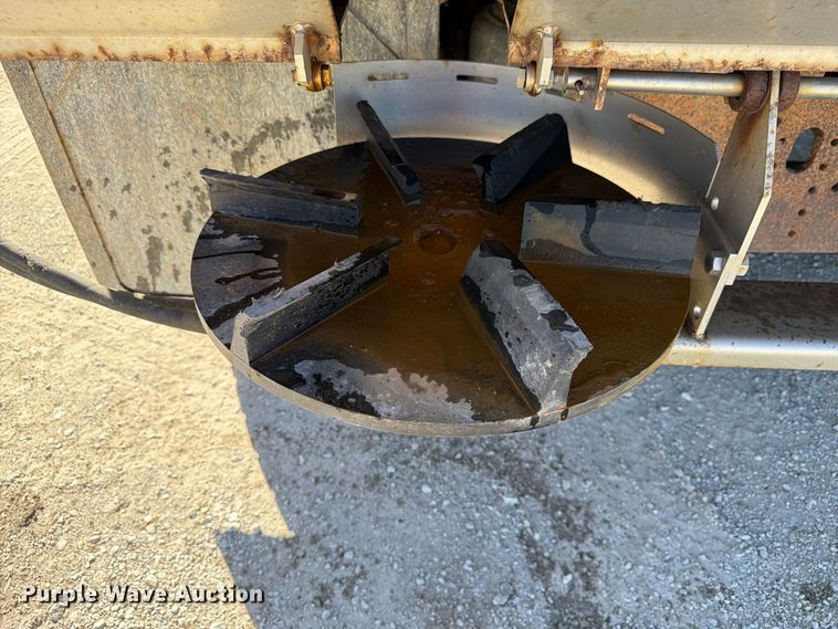 image for item FP3130 2017 Freightliner 114SD Dump truck