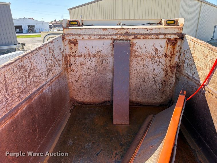 image for item FP3130 2017 Freightliner 114SD Dump truck