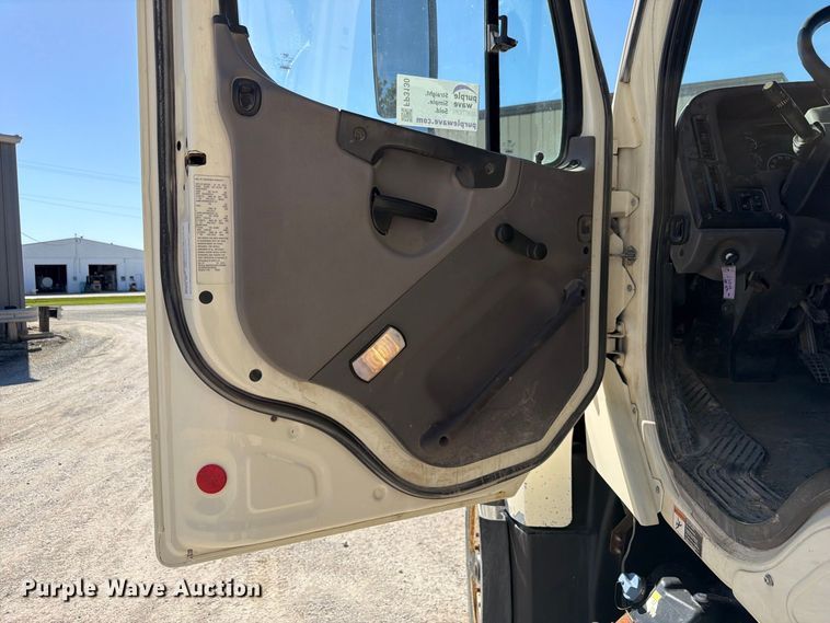 image for item FP3130 2017 Freightliner 114SD Dump truck