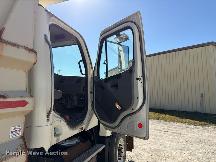 image for item FP3130 2017 Freightliner 114SD Dump truck