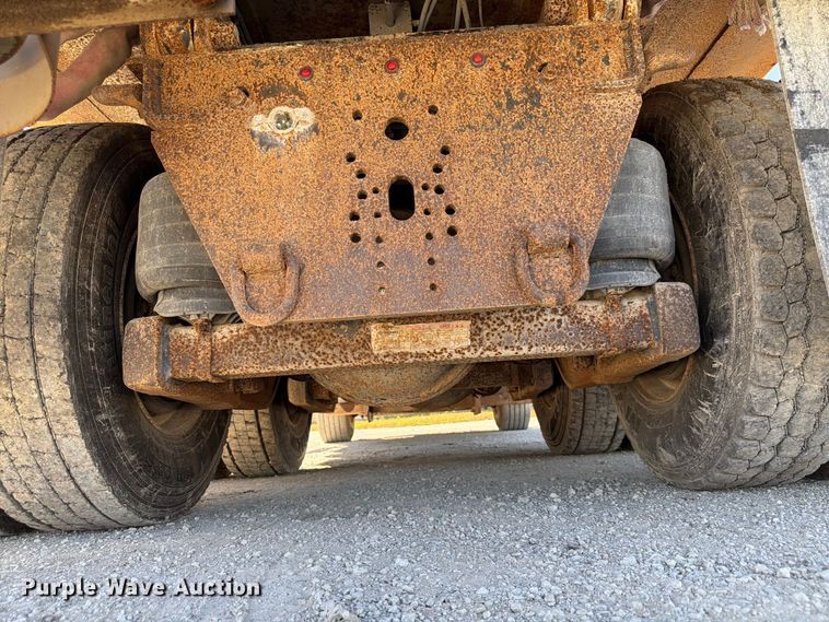 image for item FP3130 2017 Freightliner 114SD Dump truck