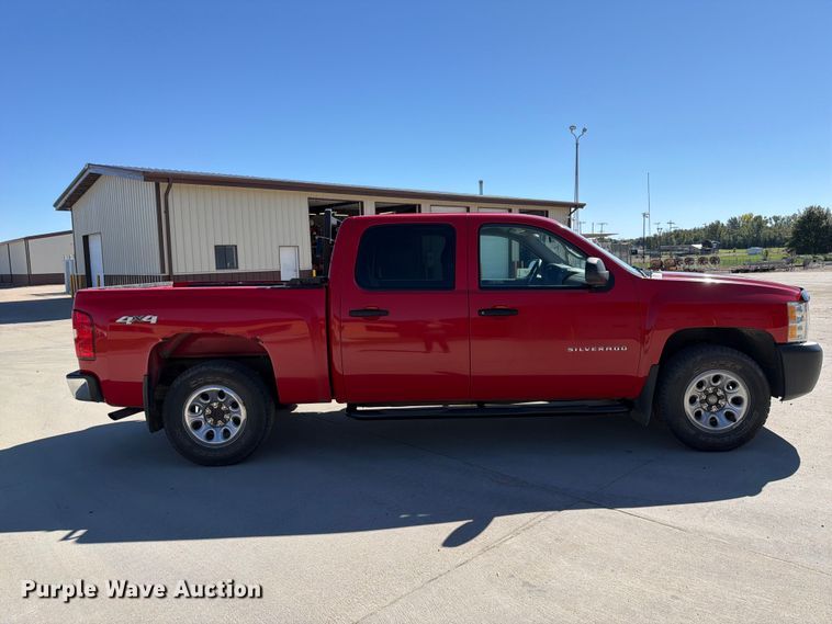image for item FP3135 2011 Chevrolet Silverado 1500 Crew Cab pickup truck