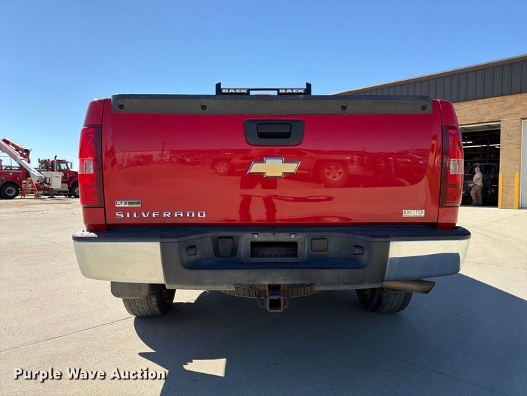 image for item FP3135 2011 Chevrolet Silverado 1500 Crew Cab pickup truck