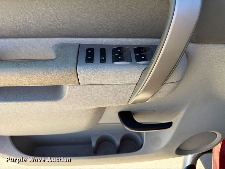 image for item FP3135 2011 Chevrolet Silverado 1500 Crew Cab pickup truck