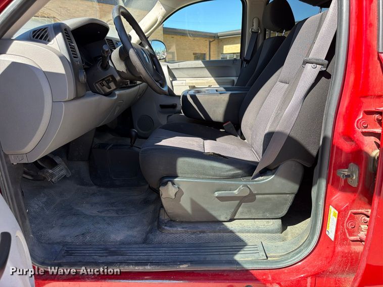 image for item FP3135 2011 Chevrolet Silverado 1500 Crew Cab pickup truck