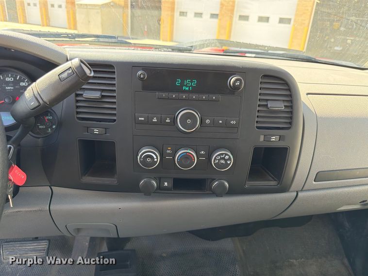 image for item FP3135 2011 Chevrolet Silverado 1500 Crew Cab pickup truck