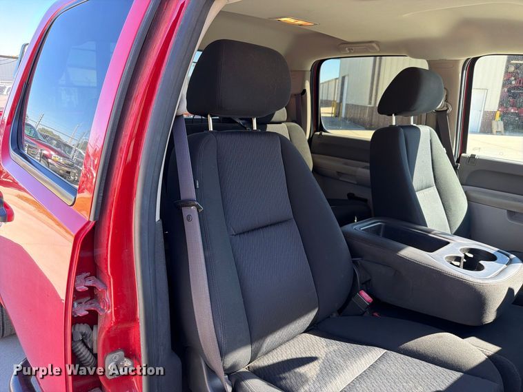 image for item FP3135 2011 Chevrolet Silverado 1500 Crew Cab pickup truck