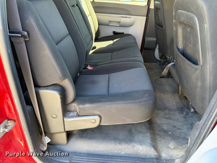 image for item FP3135 2011 Chevrolet Silverado 1500 Crew Cab pickup truck