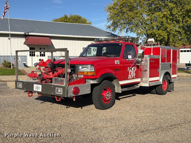 image for item FP3141 1993 Ford F450 Super Duty pumper fire truck