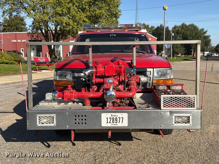 image for item FP3141 1993 Ford F450 Super Duty pumper fire truck
