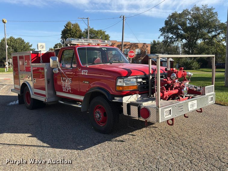image for item FP3141 1993 Ford F450 Super Duty pumper fire truck