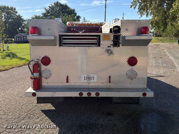 image for item FP3141 1993 Ford F450 Super Duty pumper fire truck