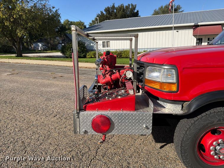 image for item FP3141 1993 Ford F450 Super Duty pumper fire truck