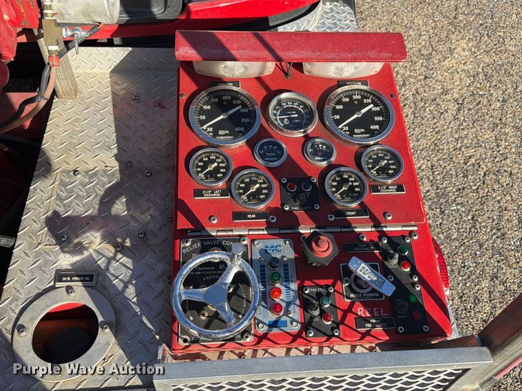 image for item FP3141 1993 Ford F450 Super Duty pumper fire truck