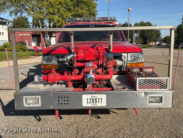 image for item FP3141 1993 Ford F450 Super Duty pumper fire truck