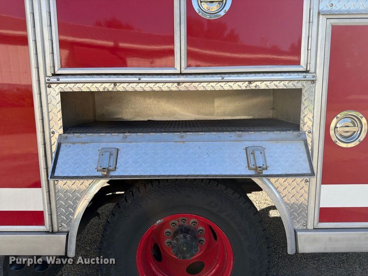 image for item FP3141 1993 Ford F450 Super Duty pumper fire truck