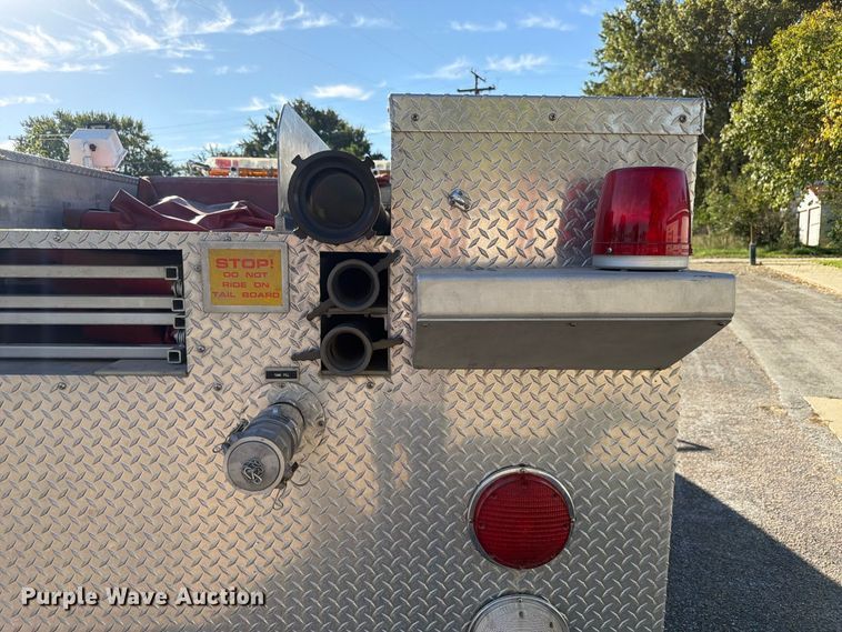 image for item FP3141 1993 Ford F450 Super Duty pumper fire truck