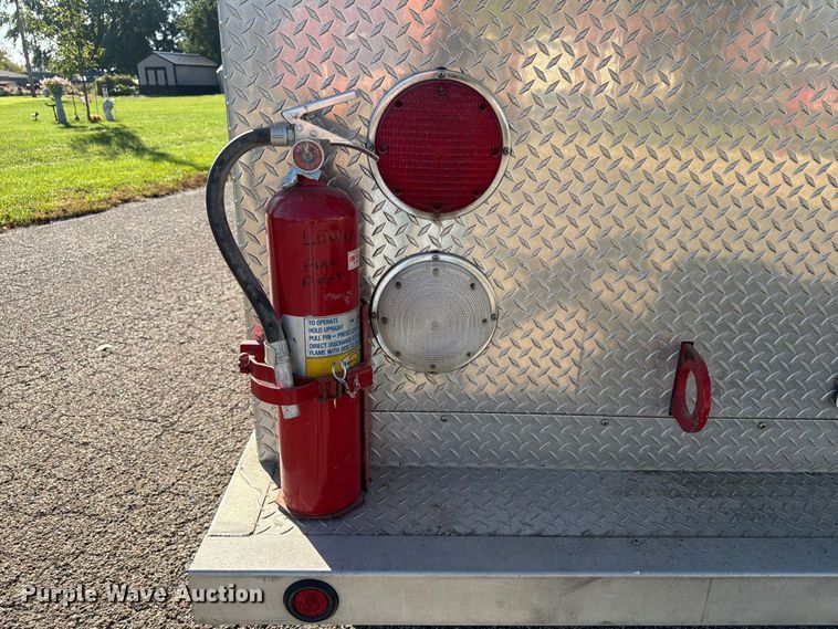image for item FP3141 1993 Ford F450 Super Duty pumper fire truck