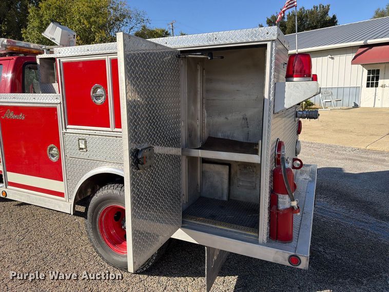 image for item FP3141 1993 Ford F450 Super Duty pumper fire truck