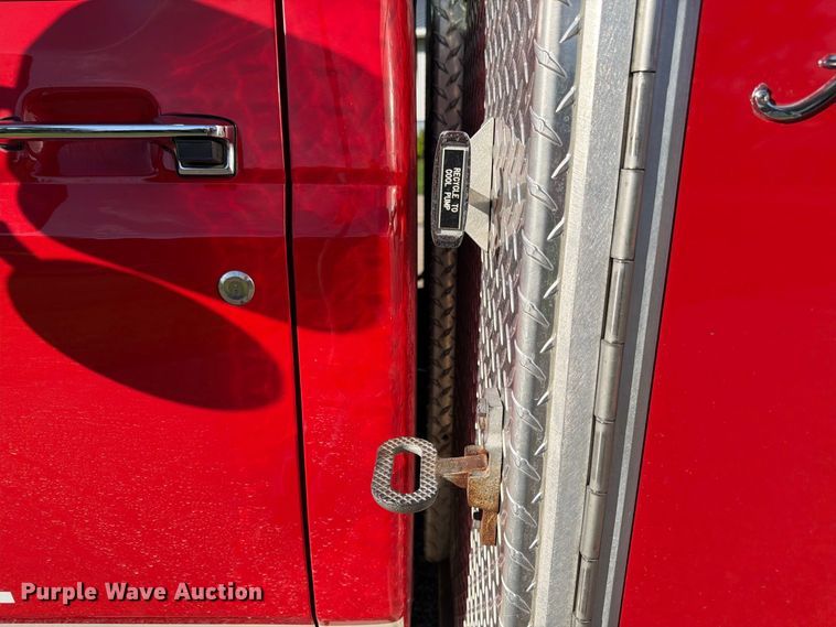 image for item FP3141 1993 Ford F450 Super Duty pumper fire truck