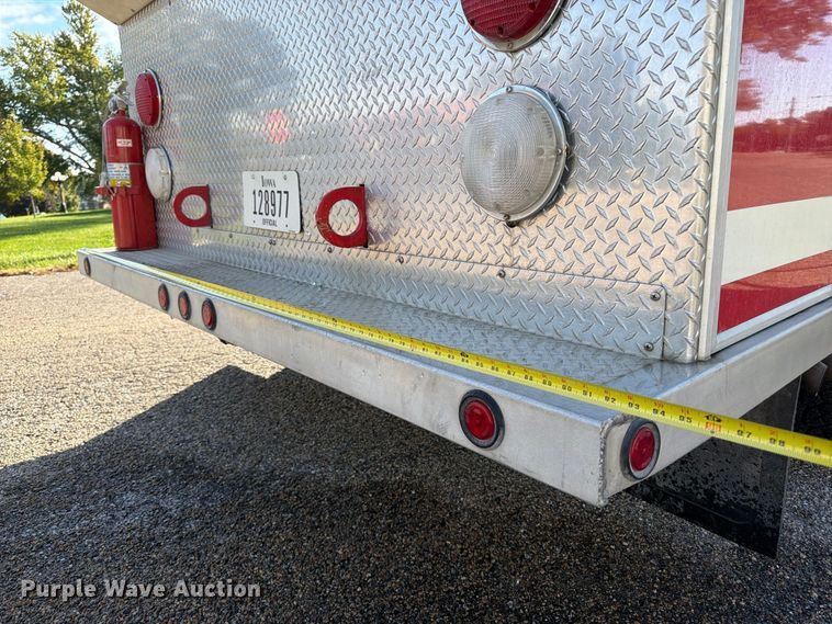 image for item FP3141 1993 Ford F450 Super Duty pumper fire truck