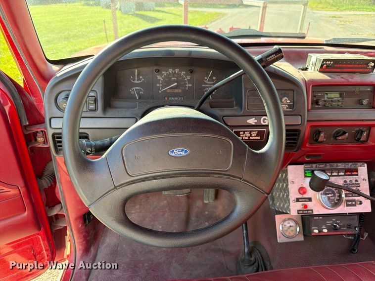 image for item FP3141 1993 Ford F450 Super Duty pumper fire truck