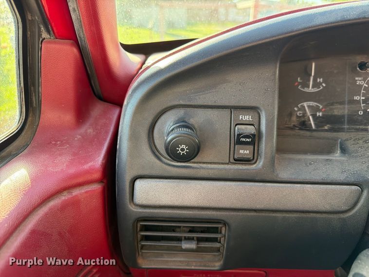 image for item FP3141 1993 Ford F450 Super Duty pumper fire truck