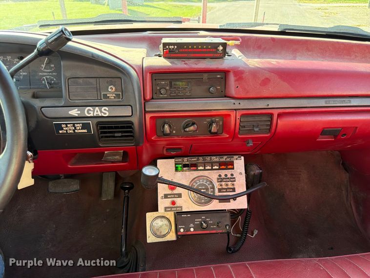 image for item FP3141 1993 Ford F450 Super Duty pumper fire truck