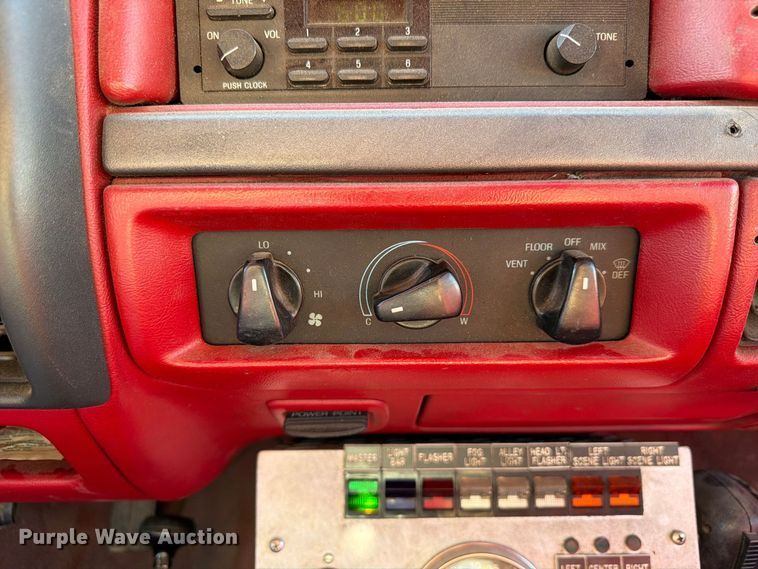image for item FP3141 1993 Ford F450 Super Duty pumper fire truck