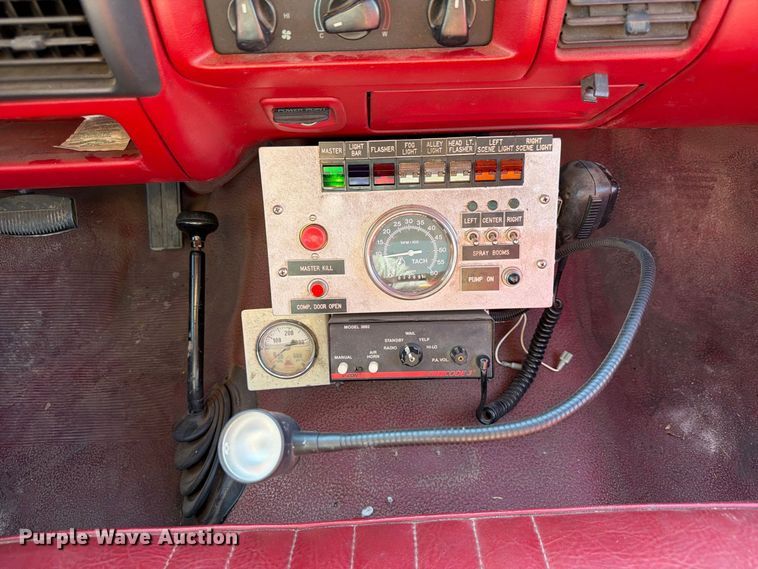 image for item FP3141 1993 Ford F450 Super Duty pumper fire truck