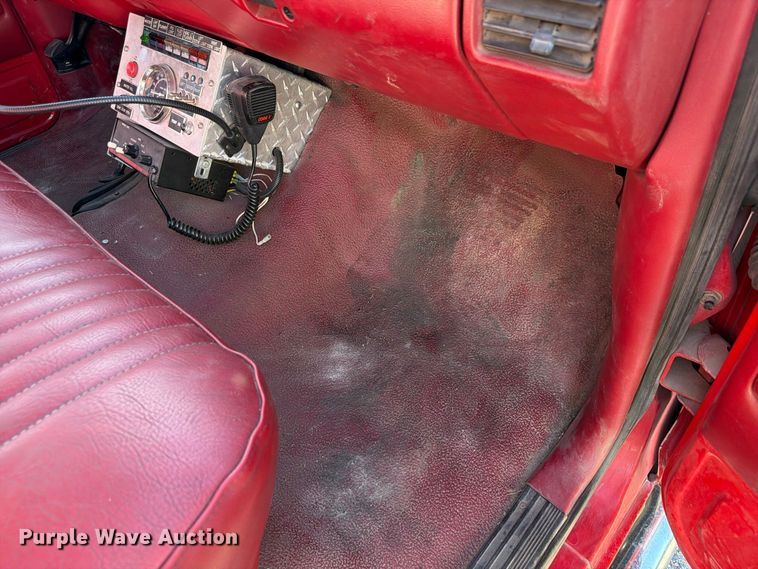 image for item FP3141 1993 Ford F450 Super Duty pumper fire truck