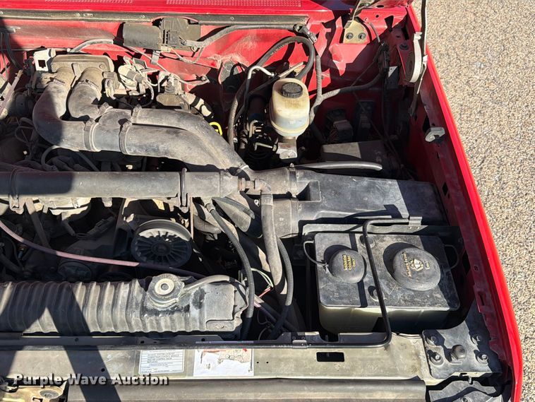image for item FP3141 1993 Ford F450 Super Duty pumper fire truck