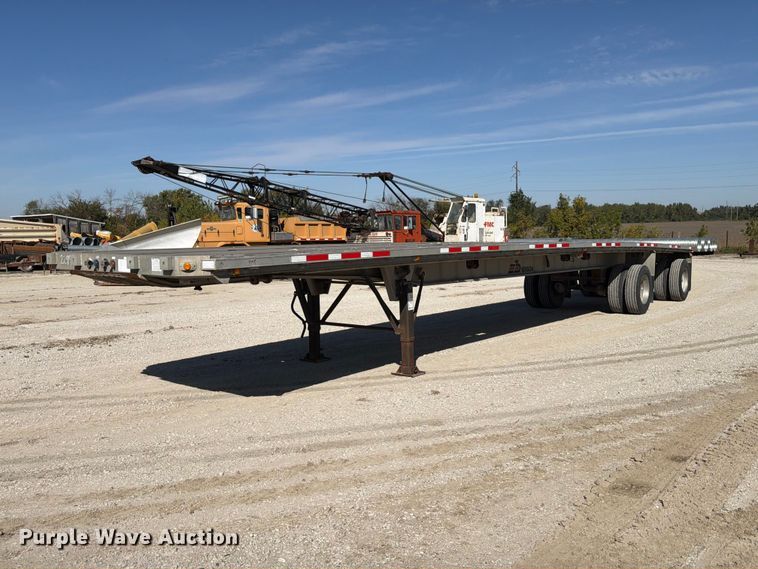 image for item FP3142 1999 Benson AF489650 flatbed trailer