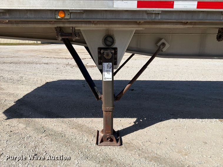 image for item FP3142 1999 Benson AF489650 flatbed trailer