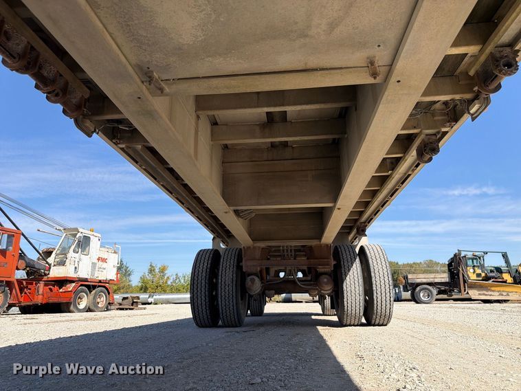 image for item FP3142 1999 Benson AF489650 flatbed trailer